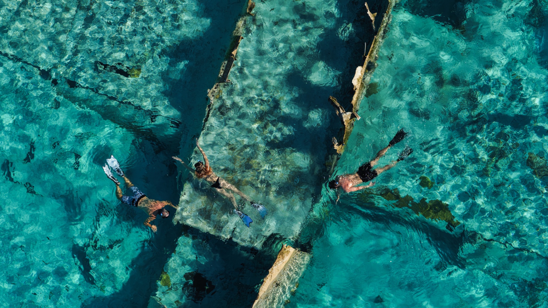 M/Y Birdy at anchor in turquoise Bahamas water
