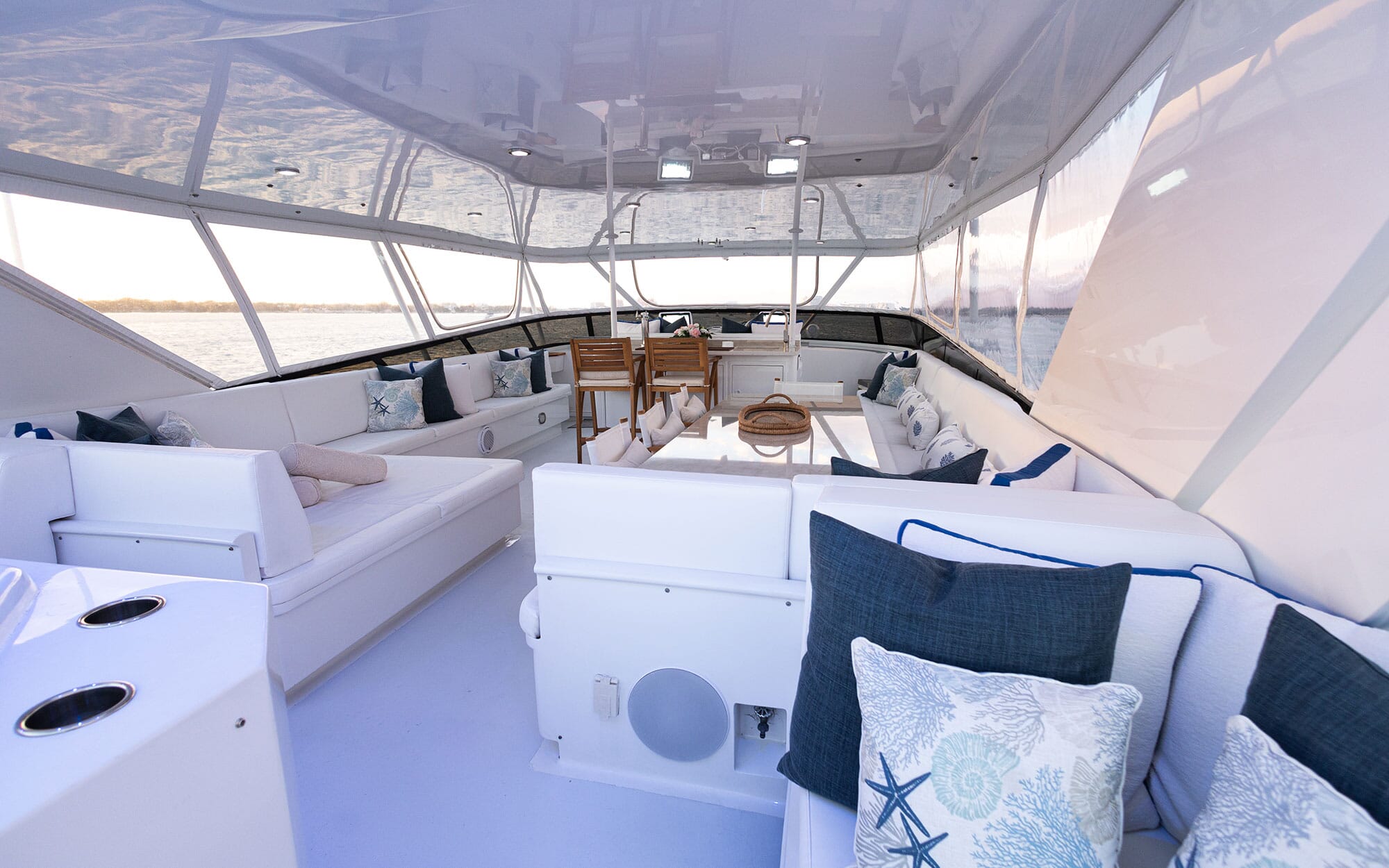 Sundeck lounge with daybed